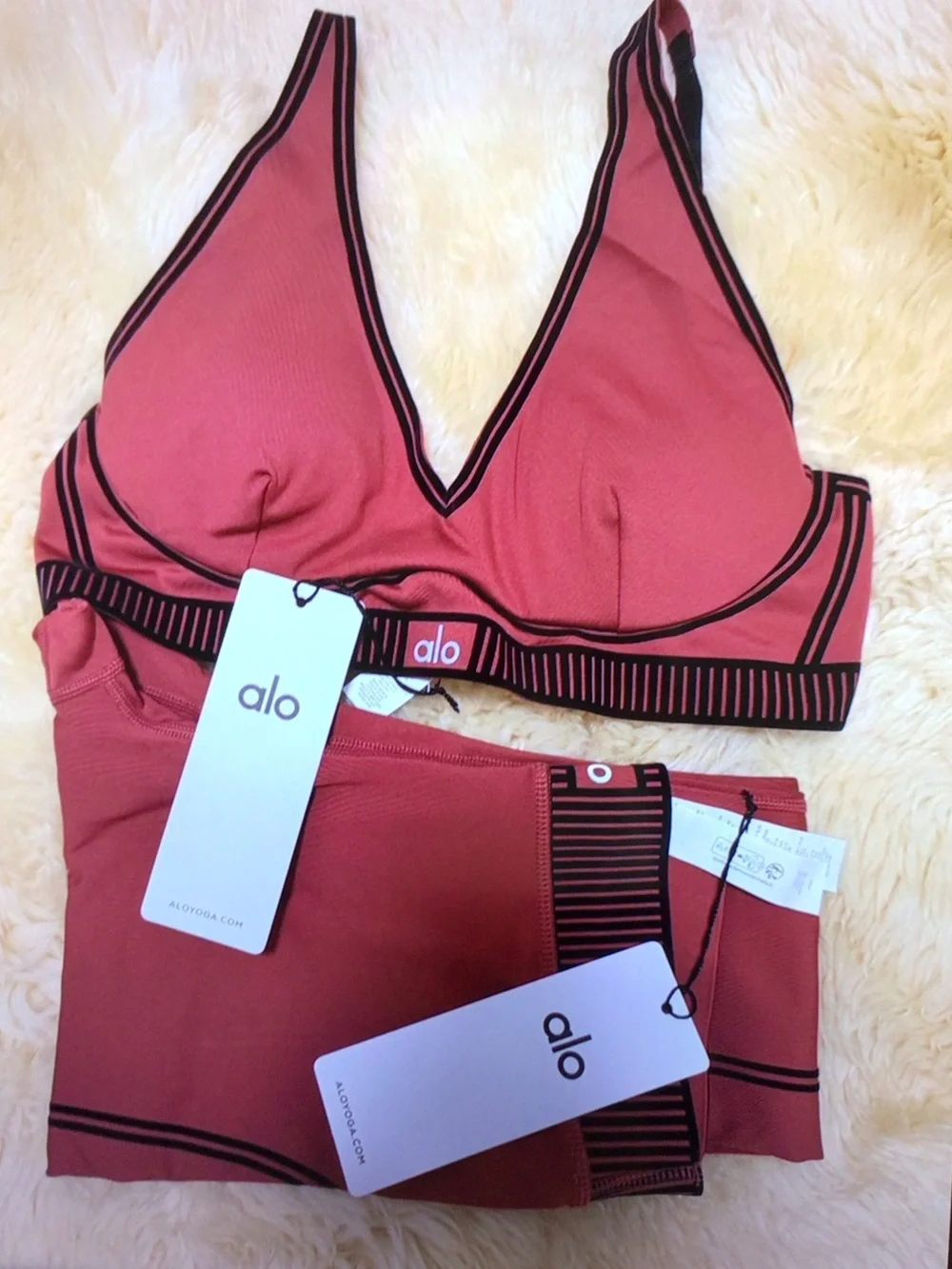 ALO Yoga Set Mauve Sports Bra with Legging Set - Picture 3 of 6